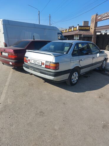 Volkswagen: Volkswagen Passat: 1991 г., 2 л, Механика, Бензин, Седан