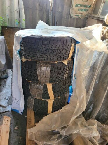 зимний шыны: Шиналар 215 / 60 / R 17, Кыш, Колдонулган, Комплект, Жапония, Bridgestone