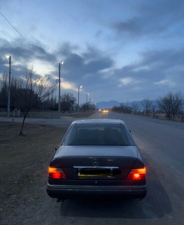 на 140 мерс: Mercedes-Benz W124: 1993 г., 2.2 л, Механика, Бензин, Седан