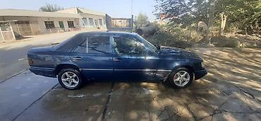 mercedes vito 8 1: Mercedes-Benz E-Class: 2.5 l | 1992 il Sedan — 4