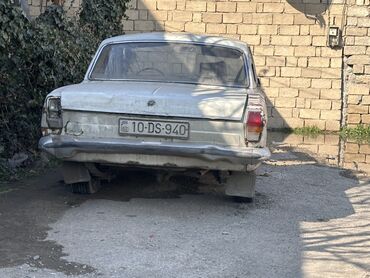 vaz 2112: QAZ-24 model avtomobil satılır. Avtomobilin kuzovu ağ rəngdədir