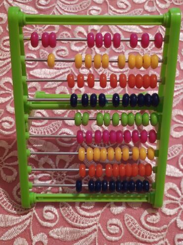 Oyuncaqlar: Yaşıl çərçivəli, rəngli muncuqları olan hesablama lövhəsi. Müxtəlif — 13