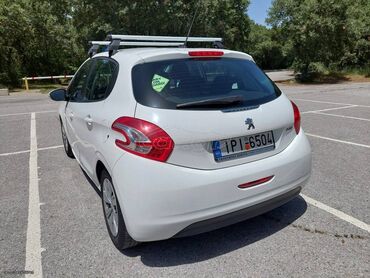 Οχήματα: Peugeot 208: 1.2 l. | 2015 έ. | 123000 km. Χάτσμπακ