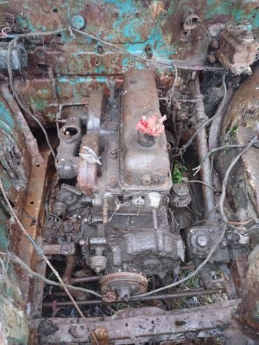 Digər avtomobil ehtiyat hissələri: Klassik sovet avtomobili – retro sedan (təxminən 1950–60-cı illər — 5