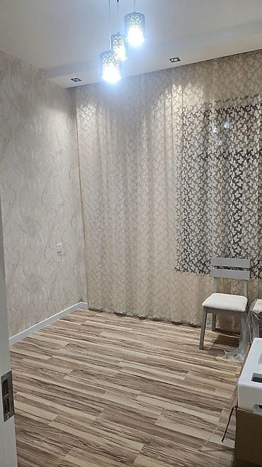 Uzunmüddətli kirayə evlər: AYLIQ KİRALIQ AİLƏVİ MODERN HƏYƏT EVİ - Plan: Geniş zal və mətbəx — 14