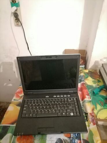 fujitsu laptop: AMD A3, 12 "