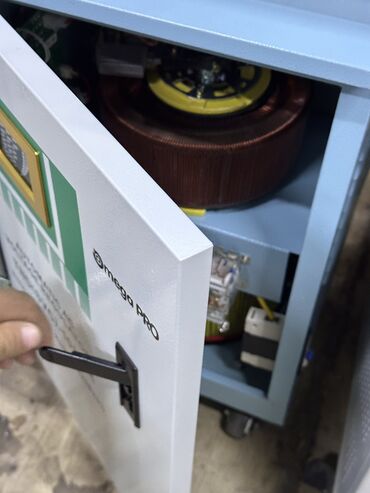 Стабилизаторы напряжения: Стабилизатор 220в от:1 кват до 150 кват 3фазка от :10кват. До 200кват — 15