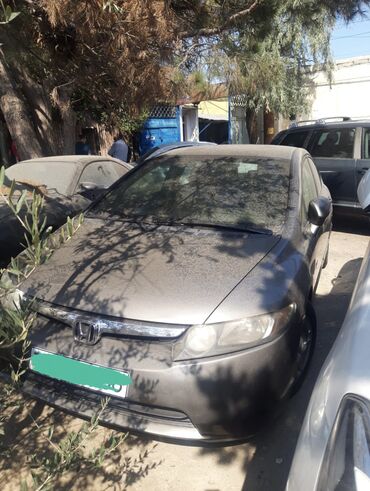 yeni daewoo gentra qiymeti: Honda Civic: 1.3 l | 2006 il