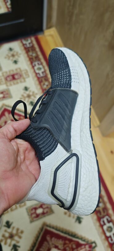Krasofkalar və idman ayaqqabıları: Orginal Adidas Boost. Avropadan almışam bilən bilir nə olan -da lalafo.az — 5 Krasofkalar və idman ayaqqabıları: Orginal Adidas Boost. Avropadan almışam bilən bilir nə olan — 5