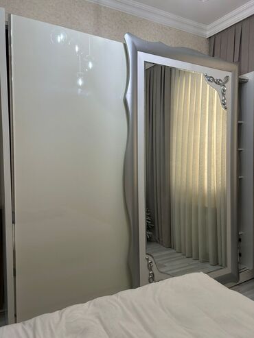 metbex dolabı: Qarderob, paltar dolabı