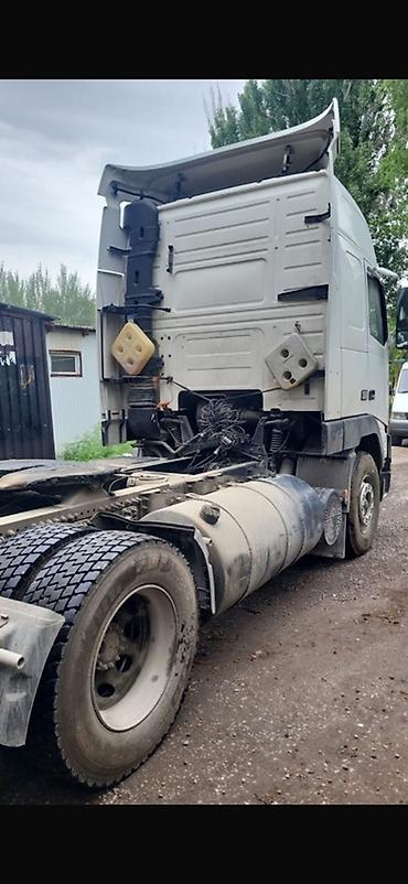 Тягачи: Тягач, Volvo, Тентованный — 1