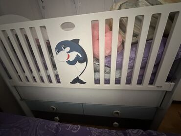 matras taxt ucun: Oğlan və qız üçün, Dördbucaq, Beşik, Dəst ilə, Matrassız, Yellənmə mexanizmsiz