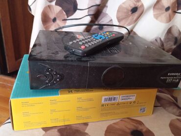 цифровая приставка к телевизору: Euromat markalı rəqəmsal peyk qəbuledicisi DVB-S/MPEG-2 standartlarını