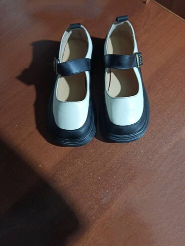 винтажные вещи: Туфли, 35, Miu Miu, Б/у, цвет - Черный, Самовывоз