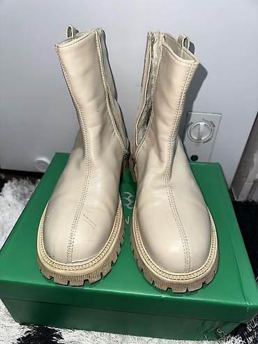 Ботинки и ботильоны: Продаю женскую обувь: осенние демисезонные черные полусапожки,39 — 4
