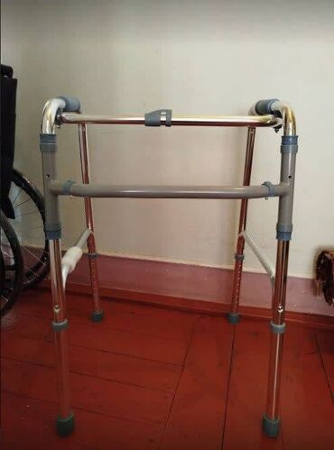 Yaşlılar üçün Walker. İdeal vəziyyətdə