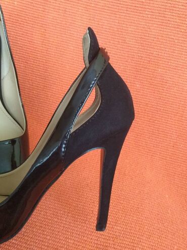 Salonke: Salonke, Zara, 39 — 8