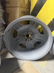 Диски: Литые Диски R 18 AMG, Комплект, отверстий - 5 — 9