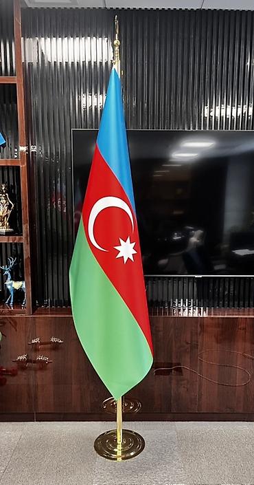 bayraq satisi bakida: Məhsul: Daxili məkan üçün bayraq dəsti – Azərbaycan bayrağı və mərasim — 1