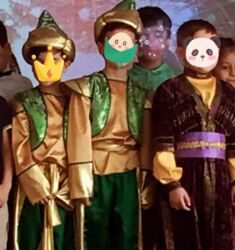 Dəstlər, kostyumlar: Milli və tematik geyimlər – icarə və səhnə üçün Təsvir: - Azərbaycan — 13