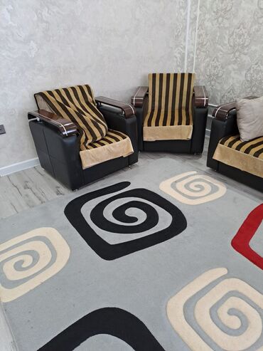 Divan və kreslo dəstləri: İşlənmiş, Di̇van-kravat, 2 kreslo, Divan, Bazalı, Açılan
