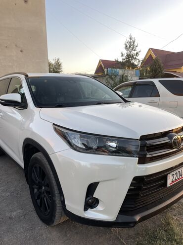экономичные машины: Toyota Highlander: 2019 г., 3.5 л, Автомат, Бензин, Внедорожник