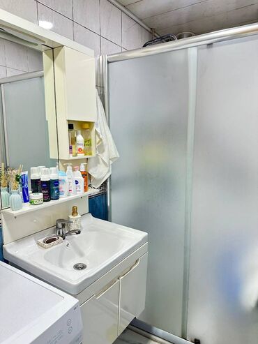 Uzunmüddətli kirayə mənzillər: Nərimanov metrosu Neptun marketin yanınında mənzil kirayə verilir — 9