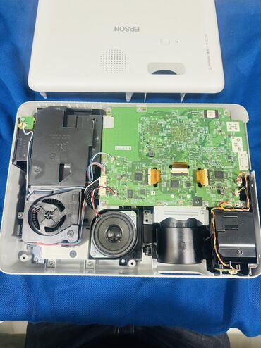 Proyektorlar: İşlənmiş Proyektor Epson, Ödənişli çatdırılma — 119