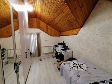 Həyət evləri və villaların satışı: Qaraçuxur qəs. 4 otaqlı, 130 kv. m, Orta təmir — 20