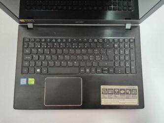 Ostalo: Acer aspire E 15 [E5-576G-85K1] Ekran: 15.6" led full HD Procesor — 9