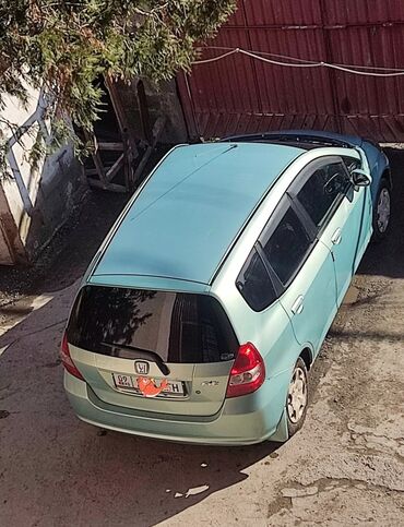 honda fit 2003: Фит сатылат чирик жок ходовка жаны жасалды кыргыз номер