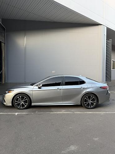 camry 55 exclusive: Toyota Camry: 2020 г., 2.5 л, Автомат, Гибрид, Седан — 6