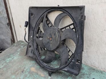 Вентиляторы: Вентилятор BMW 2002 г., Б/у, Оригинал, Германия — 3