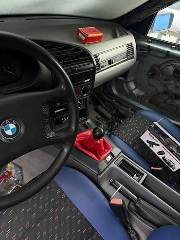 BMW: BMW 3 series: 1991 г., 1.8 л, Механика, Бензин, Седан — 12