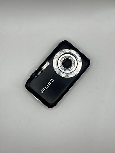 Техника и электроника: Hər bir modelin üzərində yaddaş kartı, asılqan, adapter və batareyası — 10