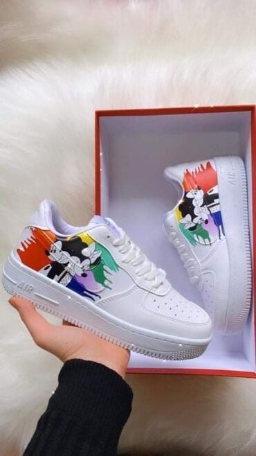 Women's Sneakers and athletic shoes: Nike Air Force
Brojevi od 36 do 44 — 8