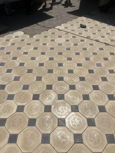 Кладка: Укладка брусчатки Монтаж, Бесплатная консультация, Гарантия Больше 6 лет опыта — 18