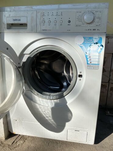 корейская стиральная машина: Стиральная машина Indesit, Б/у, Автомат, До 6 кг, Компактная