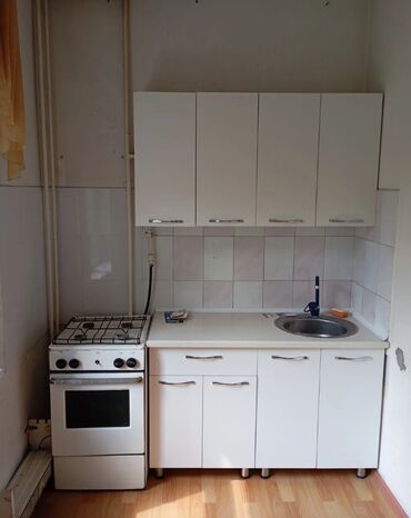 строка продажа квартир бишкек: 1 комната, 35 м², 105 серия, 3 этаж, Старый ремонт