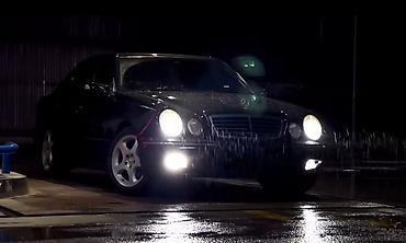 bud e9: Mercedes-Benz E-Class: 2001 г., 3.2 л, Автомат, Бензин, Седан — 1