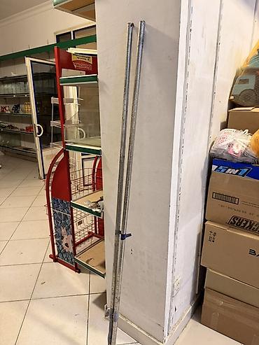 Оборудование для магазинов: Dəmir mağaza stendi,vitrini. 1 sıra,4 polkalı dəmir vitrindir,təcili — 1
