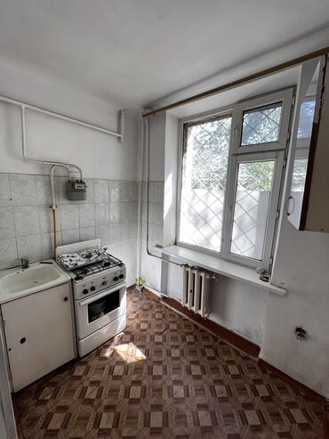 Продажа квартир: 1 комната, 28 м², Хрущевка, 1 этаж, Старый ремонт — 4