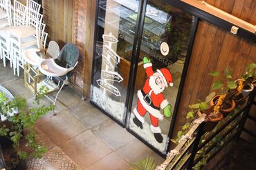 Bayram bəzəkləri: Şüşə vitrinlər üçün Yeni il və qış mövzusunda dekorativ rəsmlər — 13