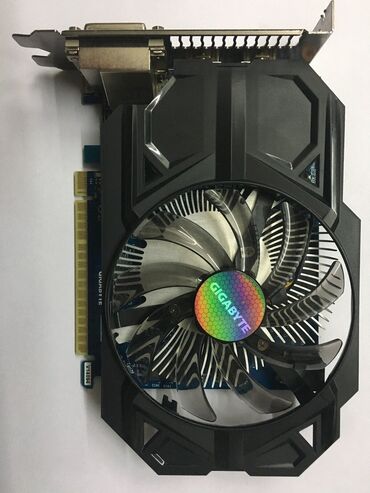 oyun kompüterləri: Видеокарта Gigabyte GeForce GTX 750 Ti, < 4 ГБ, Б/у