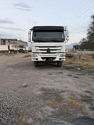 Самосвал HOWO Sinotruk 6x4 - Конфигурация: 6x4, двойные задние колеса