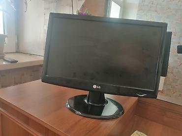 Monitorlar: LG Flatron W1943SV 18.5" LCD monitor - Ekran: 18.5 düym, geniş format — 1