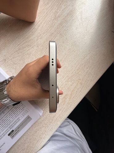 Poco: Poco F6, rəng - Boz, Barmaq izi — 7