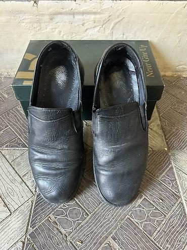 черные мужские мокасины: Qara rəngli kişi loaferləri - Model: Slip-on (bağsız), klassik loafer — 2