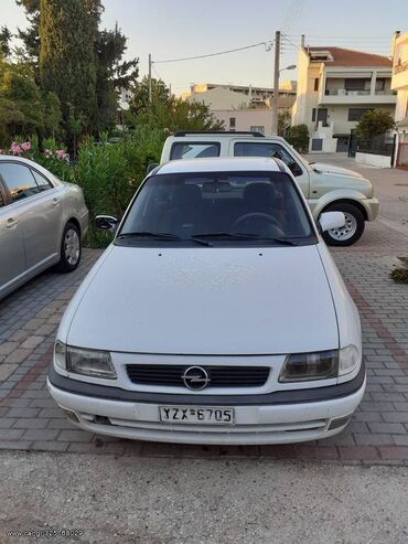 Opel Astra: | 1998 έ. | 219000 km. | Χάτσμπακ