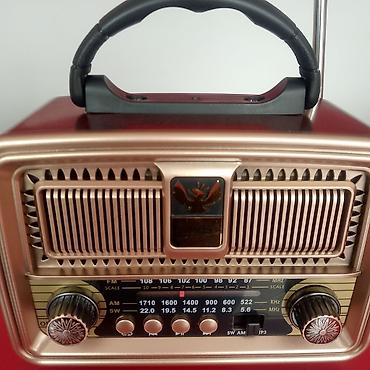 macbook pro 2021: Retro üslublu portativ radio/musiqi pleyeri - Klassik dizaynlı — 1